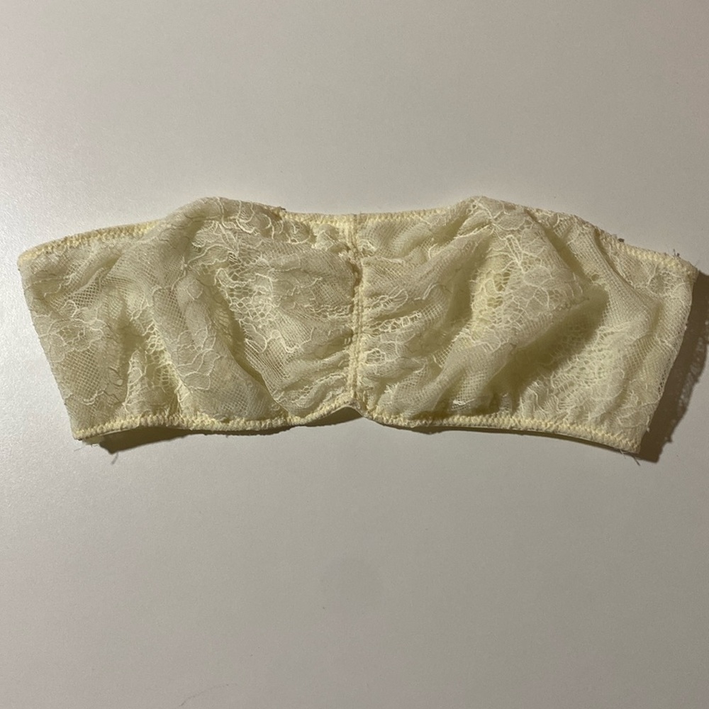 Urban Outfitters‎ Kimchi Blue Lace Bralette Size M